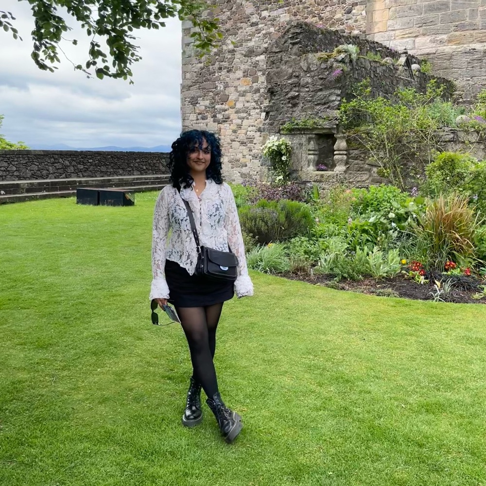 Meet your Posher, Avni